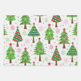Maximalistische kerstbomen met sneeuwvlokken in he inpakpapier vel