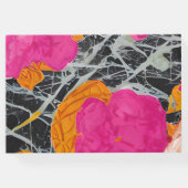 Maximalistische moderne gemarmerde bloemenbruiloft gastenboek (Achterkant)