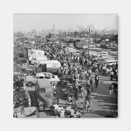 Maxwell Street Chicago Circa 1950 Flea Market T Magneet (Voorkant)