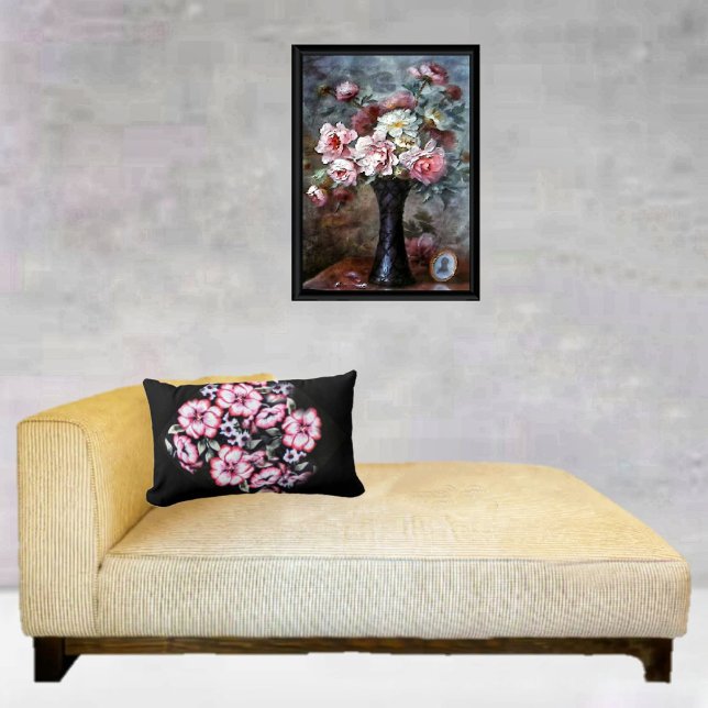 May Bloom Kussen (This May Bloom Lumbar Pillow, is as decorative, as it is relaxing, to enjoy!)