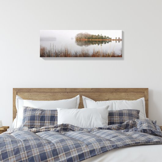 Mayo Lake Canvas Afdruk (Insitu (Slaapkamer))