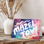 MAZEL TOV BAR BAT MITZVAH  Regenboog Kaart<br><div class="desc">Hand getekende tekst door mij voor jou. Voeg je eigen tekst toe aan de binnenkant van de kaart of verander de achtergrondkleuren. Kijk voor meer design en kleuren in mijn winkel! Of laat het me weten als je iets op maat wilt. Ik heb ook bijpassend inpakpapier en natuurlijk zowel Bar...</div>