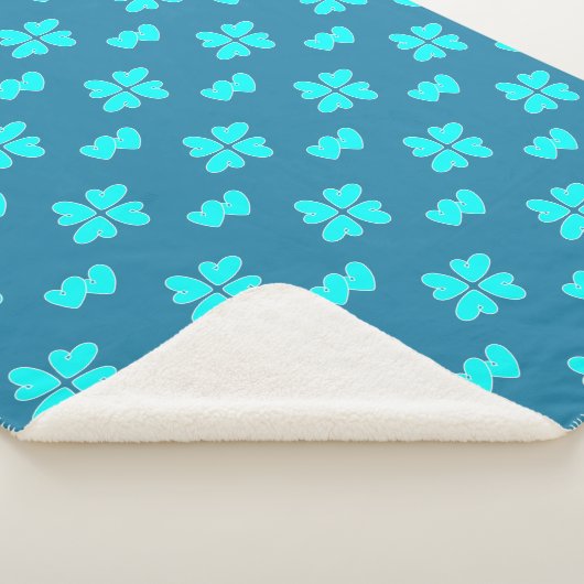 Mazipoodles blauwe harten op blauw sherpa deken (3/4)