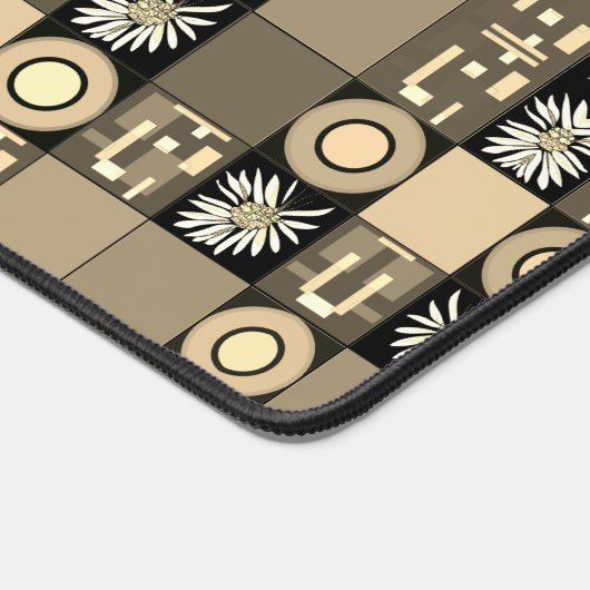 Mazipoodles Patchwork Quilt 2 Sepia Bureaumat (Hoek)