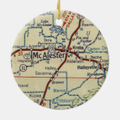 McAlester OK Retro Map Keramisch Ornament (Achterkant)