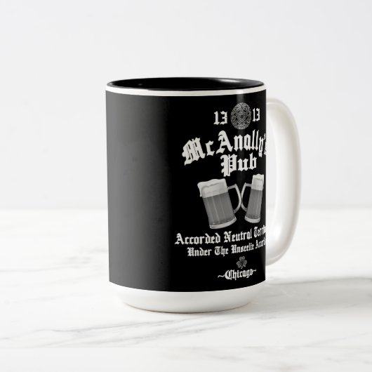McAnally's Pub Witte Logo Tweekleurige Koffiemok (Voorkant rechts)