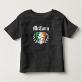 McCann Family Shamrock Crest ( nood) Kinder Shirts (Voorkant)