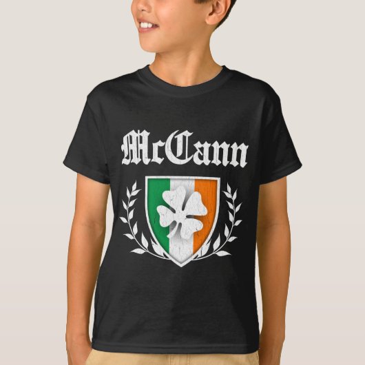 McCann Family Shamrock Crest ( nood) T-shirt (Voorkant)