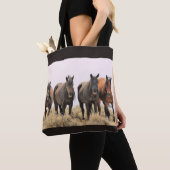 McCullough Peaks Wild Horses Tote Bag (Dichtbij)