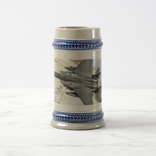 McDonnell Douglas F-15 Eagle Bierpul (Center)