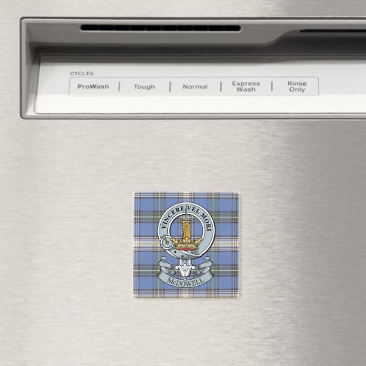 McDowell Crest + Tartan Magnet (Insitu (Vaatwasser))