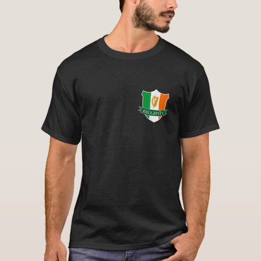 MCGINTY Irish Name Ireland Flag Harp Family T-shirt (Voorkant)