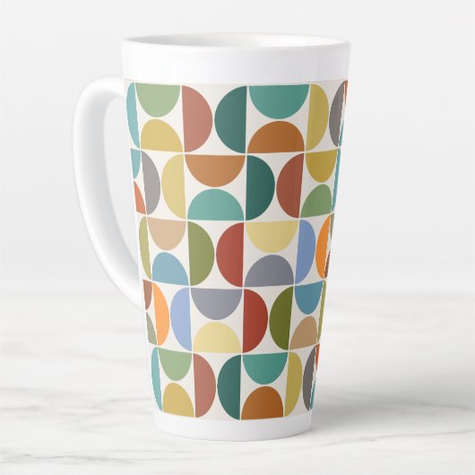 MCM Halfcirkels Patroonkleur op Crème Latte Mok (Linkerhoek)