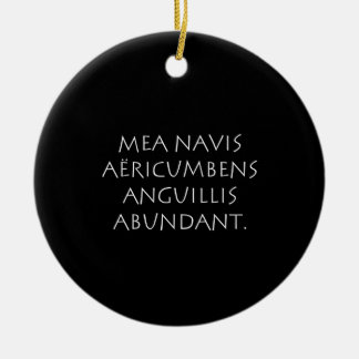 Mea navis aëricumbens anguillis overvloedig keramisch ornament