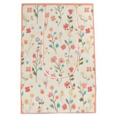 Meadow Breeze: Delicate Watercolor Wildflower Medium Cadeauzakje (Achterkant)