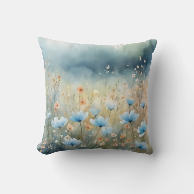 Meadow Dreams Soft Blue Wildflower Waterverf Kussen (Voorkant)