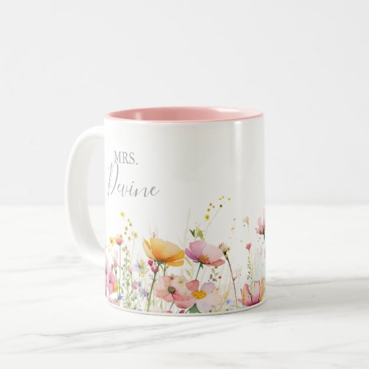 Meadow Kleurrijke Wildflower Mrs Pas getrouwd Brid Tweekleurige Koffiemok (Voorkant links)