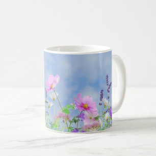 Meadow met prachtige pastelbloemen koffiemok