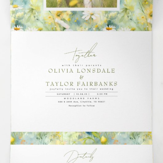 Meadow Wildflower Summer Boho Wedding Photo Drieluik Uitnodiging (Binnenkant midden)