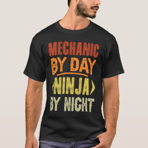 Mechanisch tegen dag Ninja door nachtmechanische k T-shirt