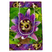 Med Gift Bag Passionvine Bloem Medium Cadeauzakje (Achterkant)