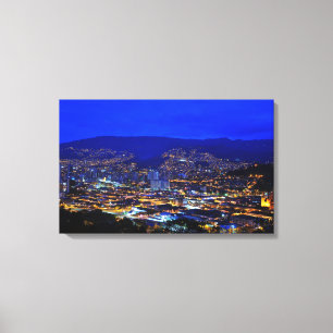 Medellin, Colombia bij nacht Canvas Afdruk