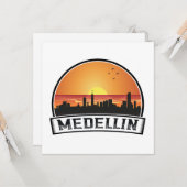 Medellin Colombia Sunset Skyline City Logo Kaart (Voorkant / Achterkant in situ)
