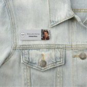 Medewerker Foto Logo Grijs Eenvoudig Naamplaatje (In situ)