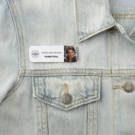 Medewerker Foto Logo Wit Eenvoudig Naamplaatje (In situ)