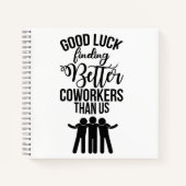 Medewerker met cadeau voor nieuwe Notitieboeken (Voorkant)