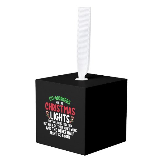 Medewerkers zijn als kerstlichten decoratie (Voorkant hoekig)