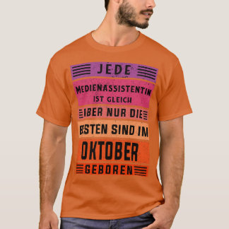 Mediaassistent die in oktober geboren is op de mar t-shirt