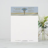 Medical Caduceus Light Blue Faux Gold Foil Stripes Briefhoofd (Staand voorkant)