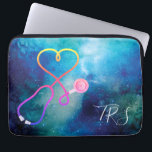 Medical Doctor of Nurse Blue Universe Laptop Sleeve<br><div class="desc">De blauwe achtergrond van het heelal wordt geaccentueerd door een stethoscoop gevormd als een hart. Verpleegkundigen,  artsen en professionals uit de medische sector zullen van dit computersleeve houden. Monogram met initialen of titel.</div>
