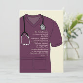 Medical Scrubs Burgundy Afstuderen Uitnodiging (Staand voorkant)