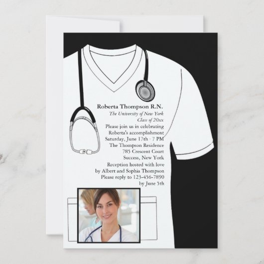 Medical scrubs White Photo Afstuderen Invitation Kaart (Voorkant)