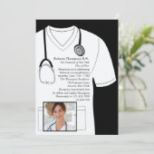 Medical scrubs White Photo Afstuderen Invitation Kaart (Staand voorkant)