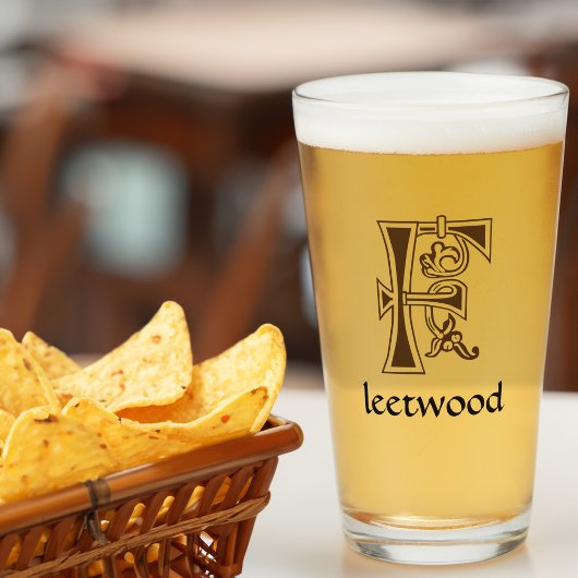 Medieval bodemkundig decoratief kapitaal F Glas