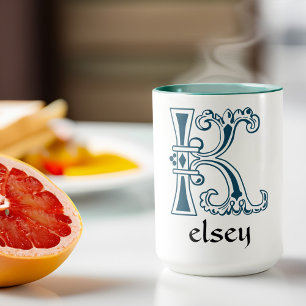 Medieval bodemkundig decoratief kapitaal K Mok