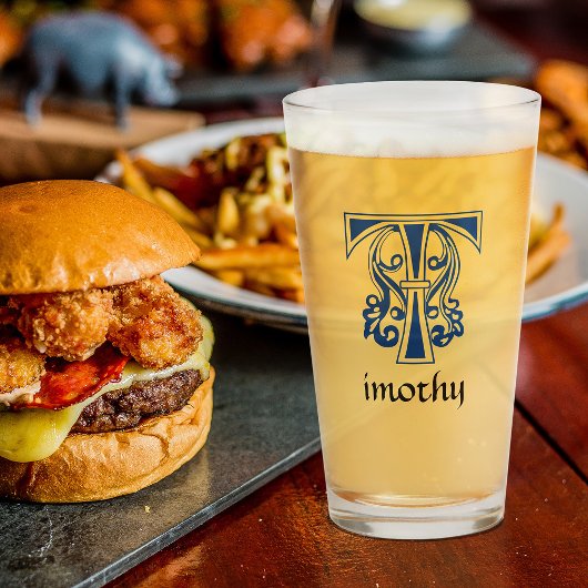 Medieval bodemkundig decoratief kapitaal T Glas