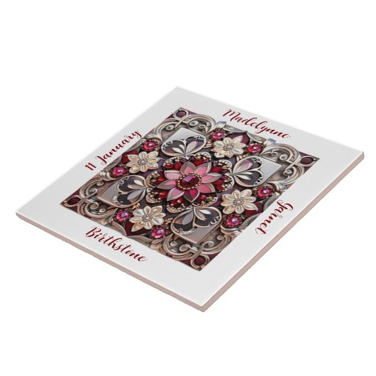 Medieval Garnet Crest Birthstone Tegeltje (Zijkant)