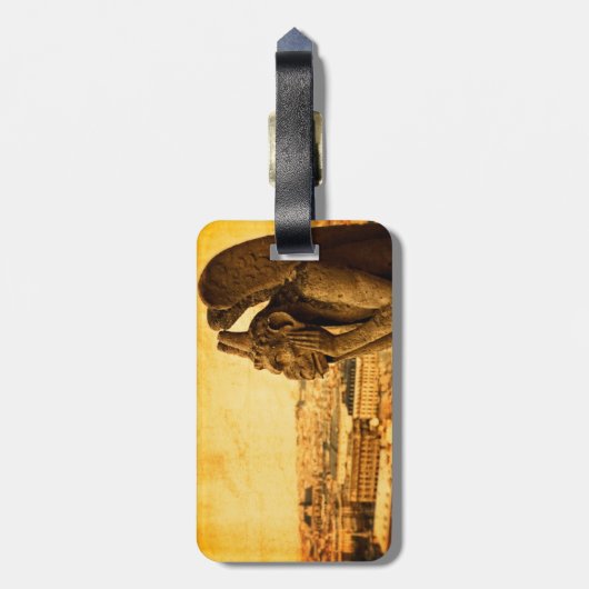 Medieval Le Stryge Gargoyle in Notre Dame, Parijs Bagagelabel (Achterkant verticaal)