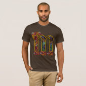 Medieval Letter "M" Historisch-liefhebbers T-Shirt (Voorkant volledig)