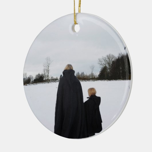 Medieval moeder en dochter keramisch ornament (Links)