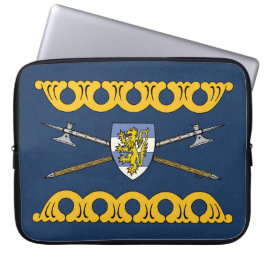 Medieval Poleaxen en Shield Laptop Sleeve