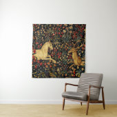Medieval Unicorn Midnight Floral Garden Wandkleed (In situ)