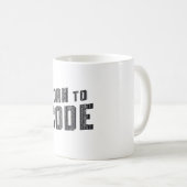Medische coder die aan coderings-ICD-programmeur w Koffiemok (Voorkant rechts)
