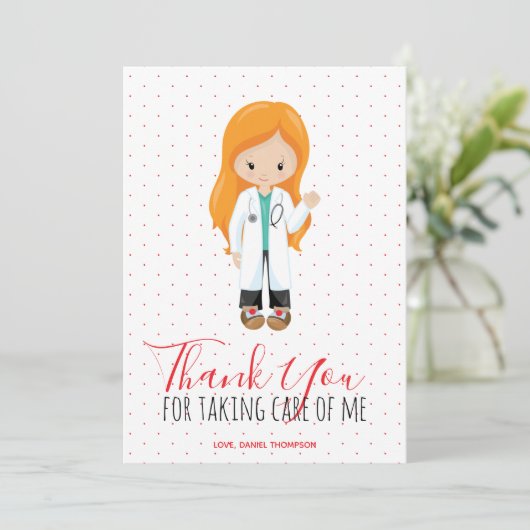 Medische Ginger Vrouw dokter Rode Script Polka Dot Bedankkaart (Staand voorkant)
