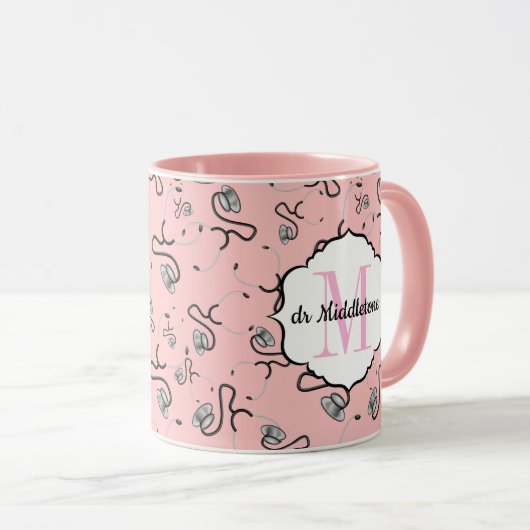 Medische stethoscopen voor artsen op roze naam mok (Voorkant rechts)