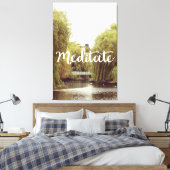Meditateer in het park inspirerende boodschap canvas afdruk (Insitu (Slaapkamer))